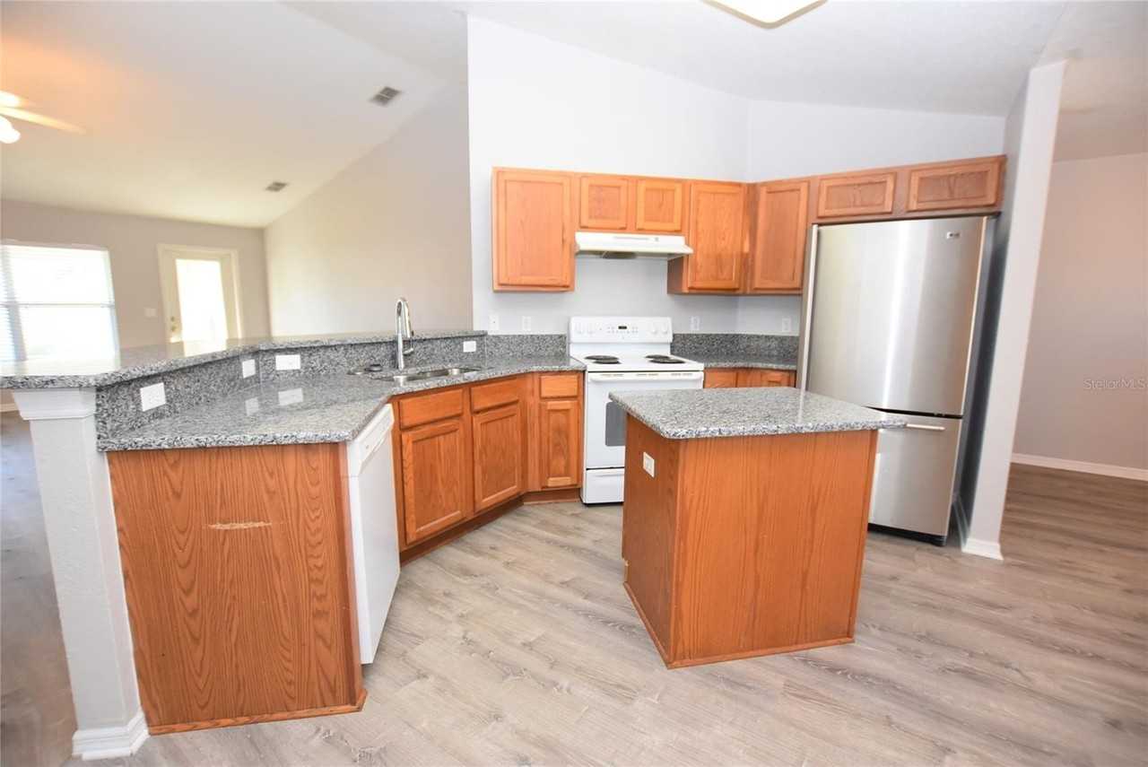 6835 Hunters Crossing Blvd - Photo 4 of 22