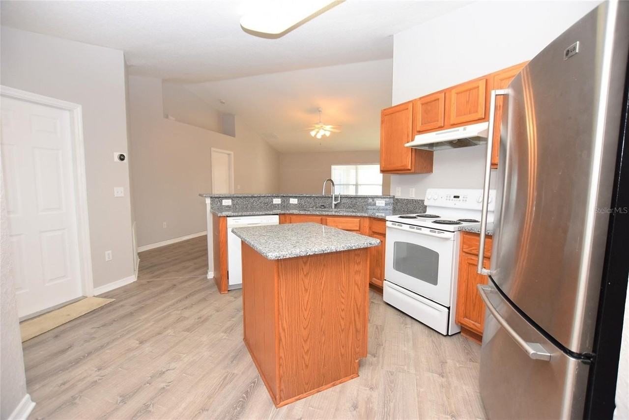 6835 Hunters Crossing Blvd - Photo 7 of 22