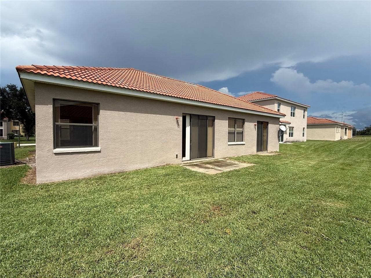 439 Caraway Dr - Photo 3 of 29
