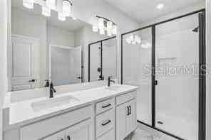 4353 Roush Ave - Photo 6 of 9