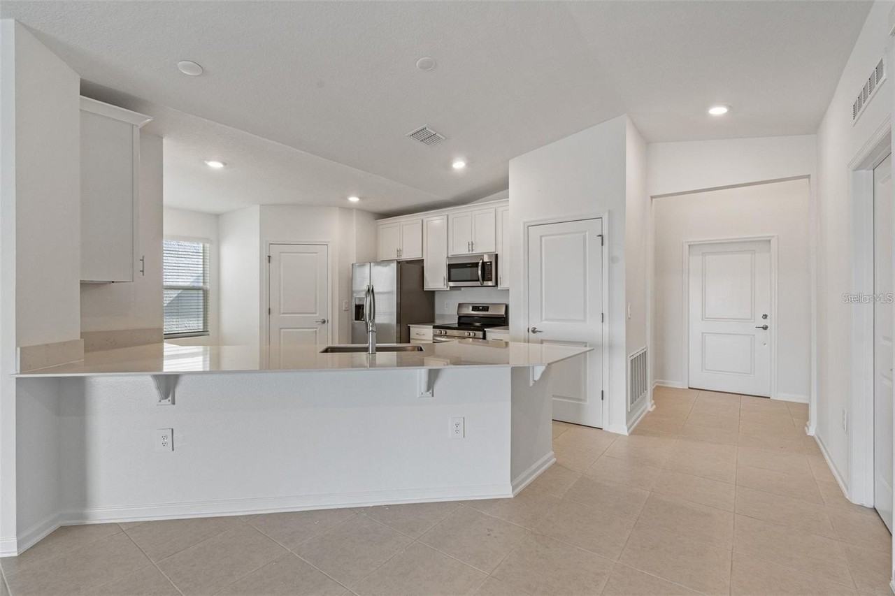 3028 Namaste Dr - Photo 5 of 35