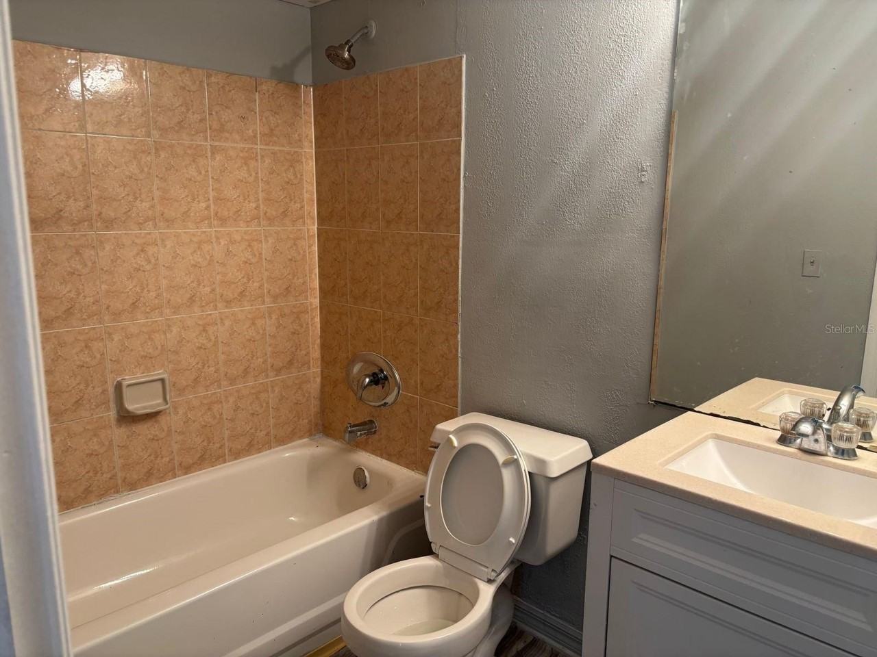 6178 Westgate Dr #204 - Photo 5 of 5