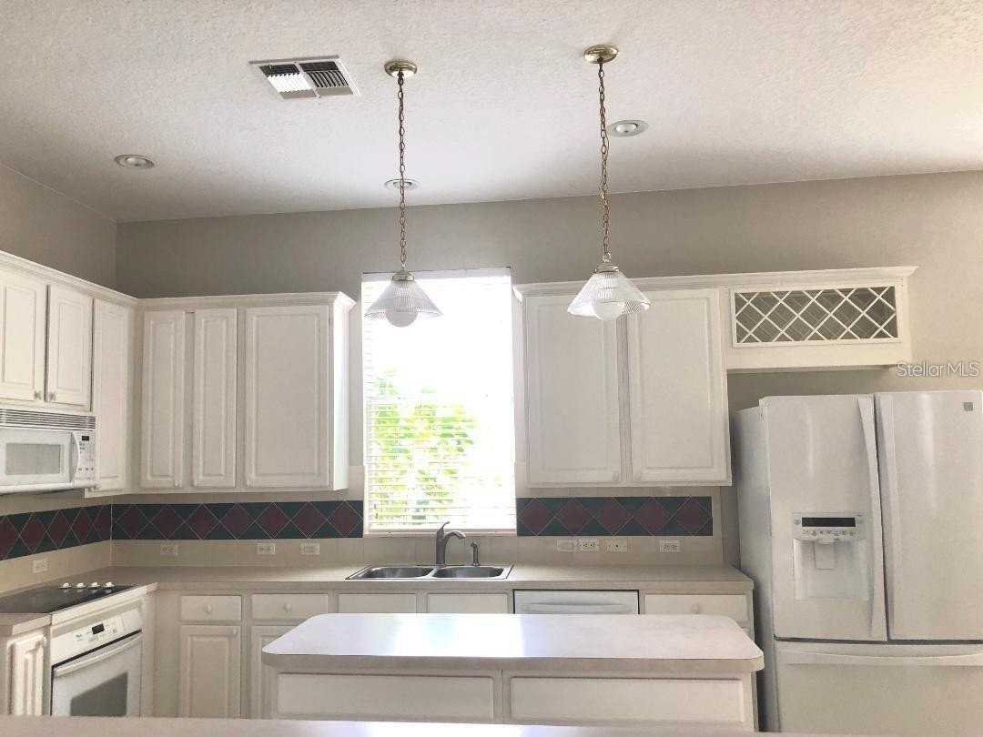 725 Timacuan Blvd - Photo 4 of 33