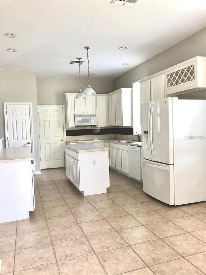 725 Timacuan Blvd - Photo 7 of 33