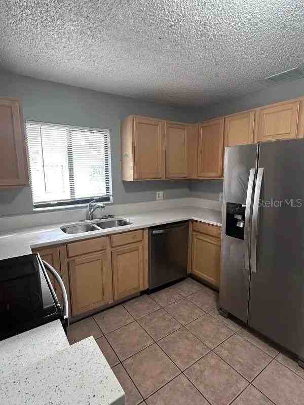 90 Hidden Lake Dr #124 - Photo 2 of 9