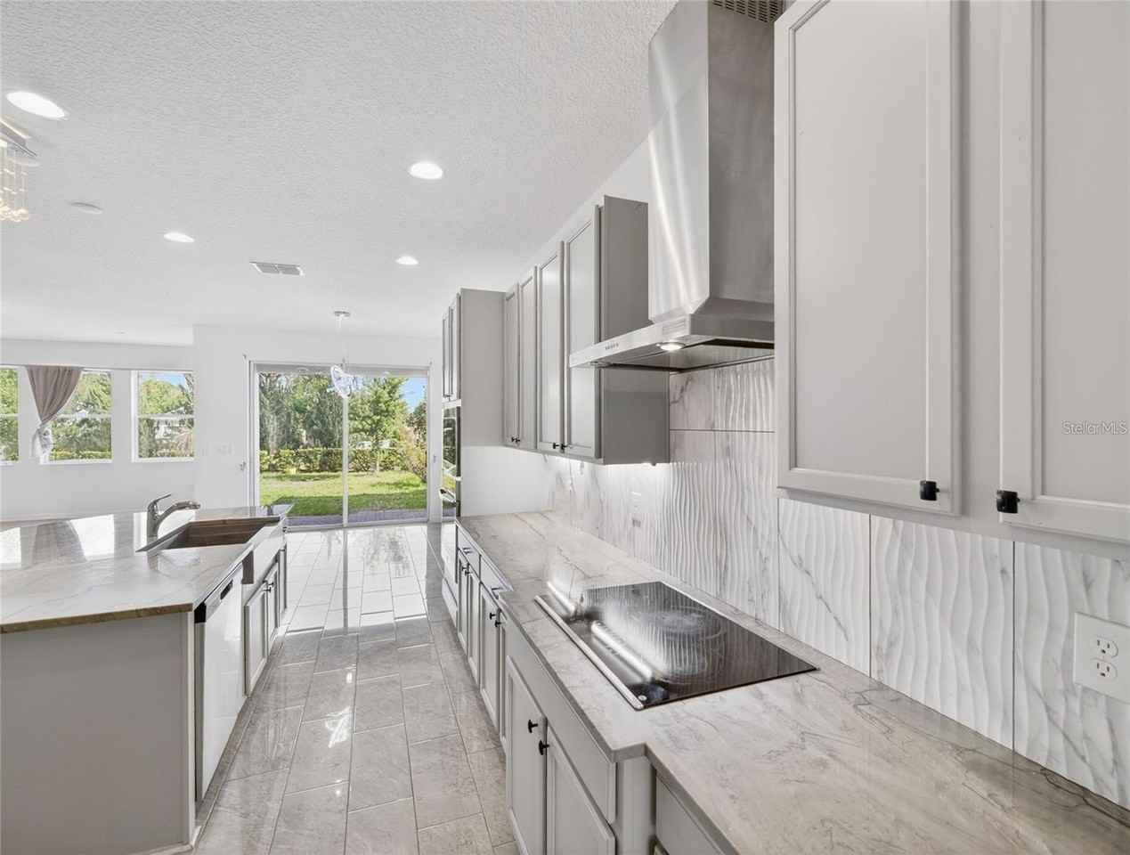 2556 Leyland Cypress Ln - Photo 6 of 28