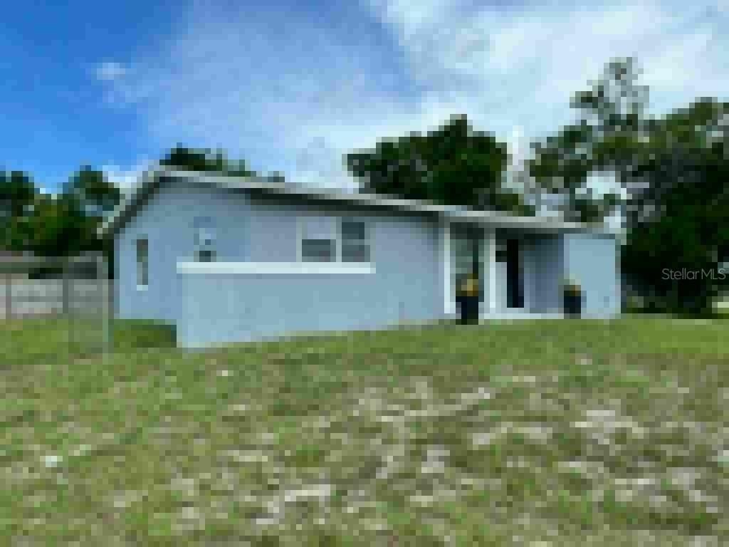 2302 E Dana Dr - Photo 2 of 11