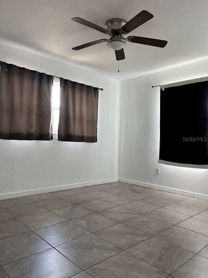 2302 E Dana Dr - Photo 7 of 11