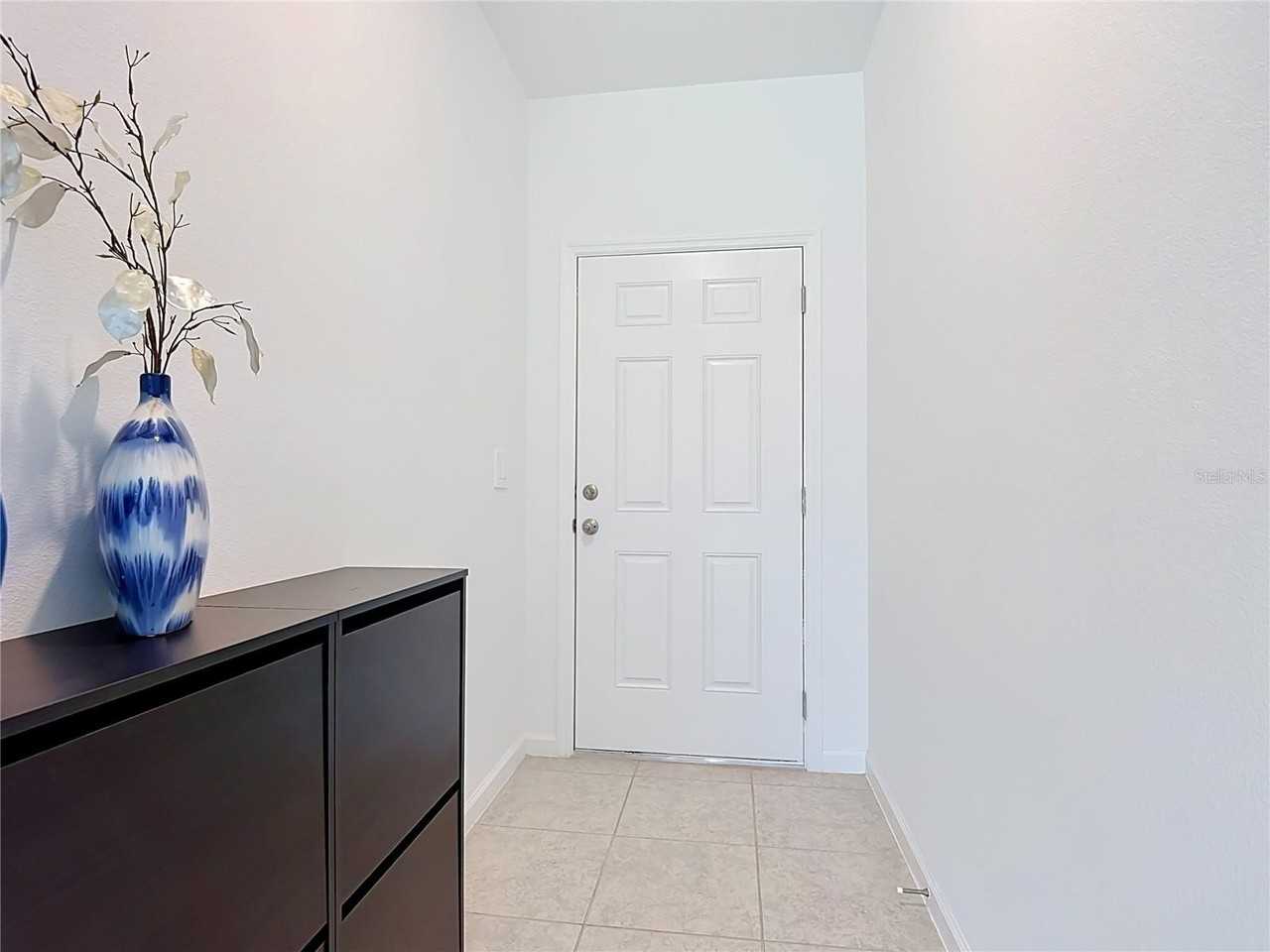 2542 Grey Hawk Dr - Photo 4 of 44