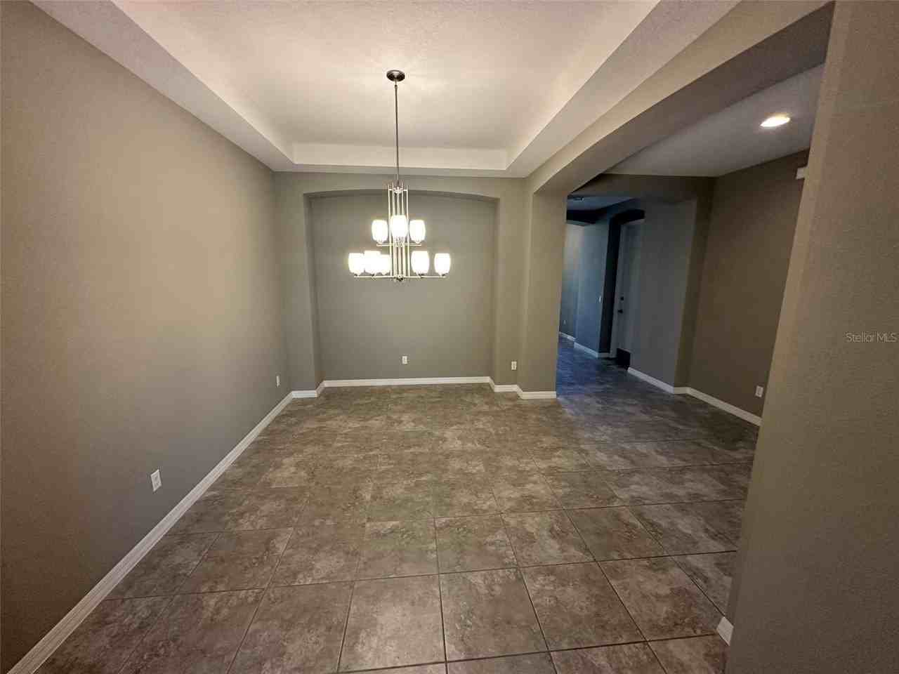 14212 Sunridge Blvd - Photo 2 of 26