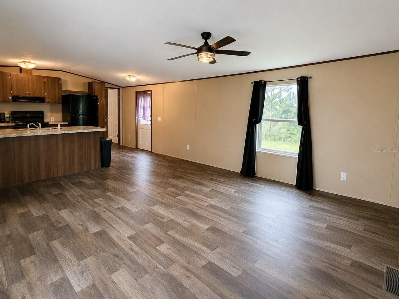 16456 Ne 35th Avenue Rd - Photo 5 of 17