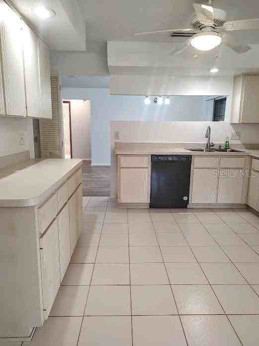 10571 Sw 74th Ter - Photo 7 of 42