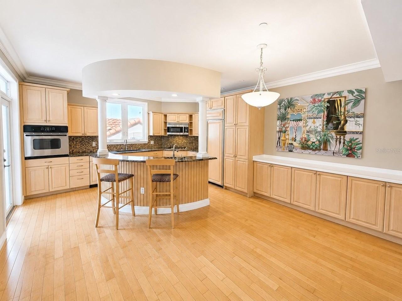1257 Fruitville Rd #B2 - Photo 5 of 33