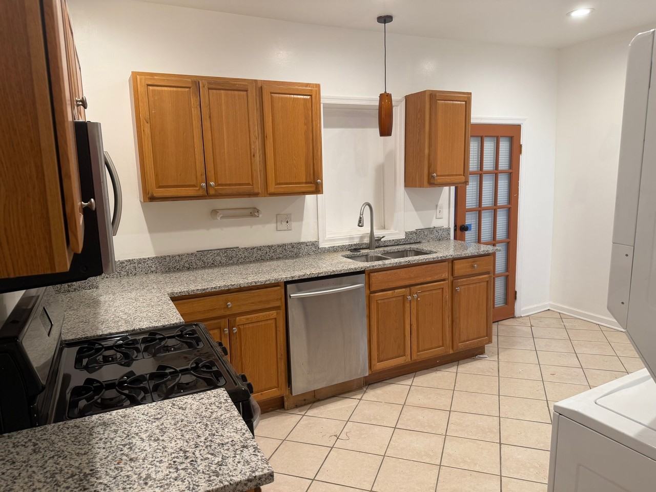 1249 Morse St Ne - Photo 3 of 21