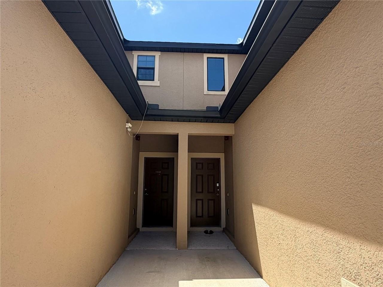 2432 Seven Oaks Dr - Photo 2 of 30