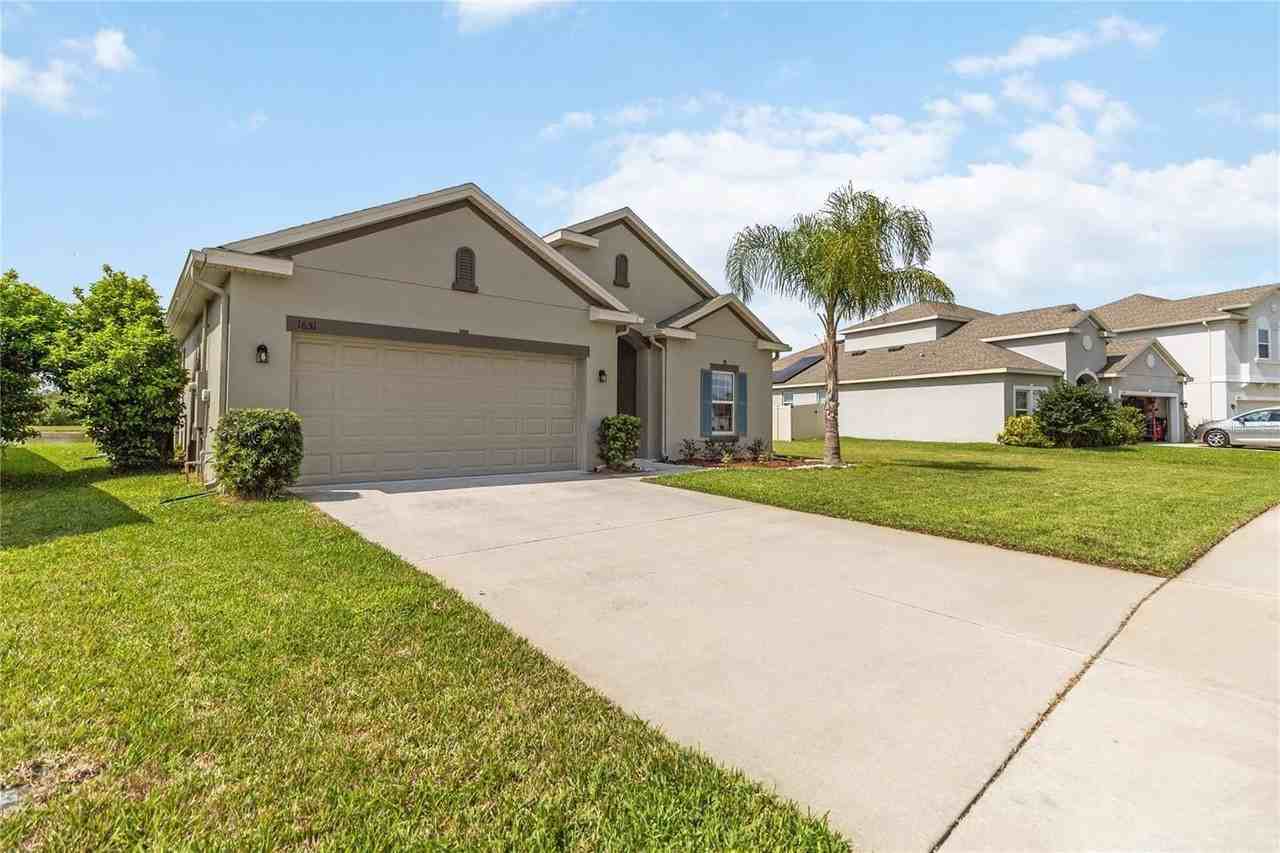 1651 Chatsworth Cir - Photo 4 of 37