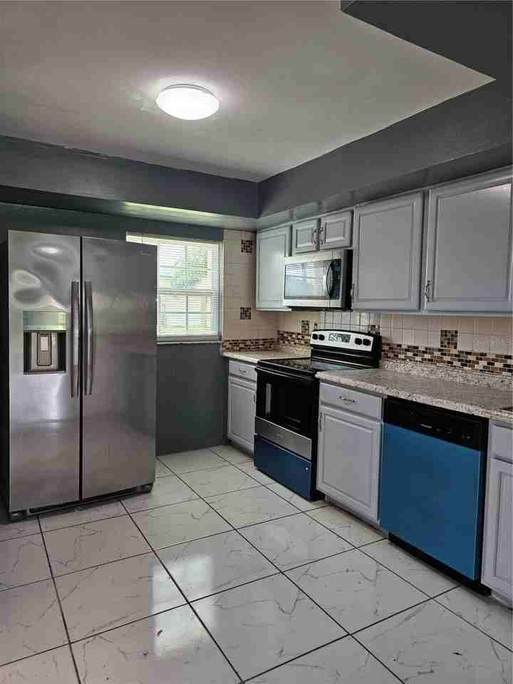179 Birmingham Dr - Photo 2 of 13