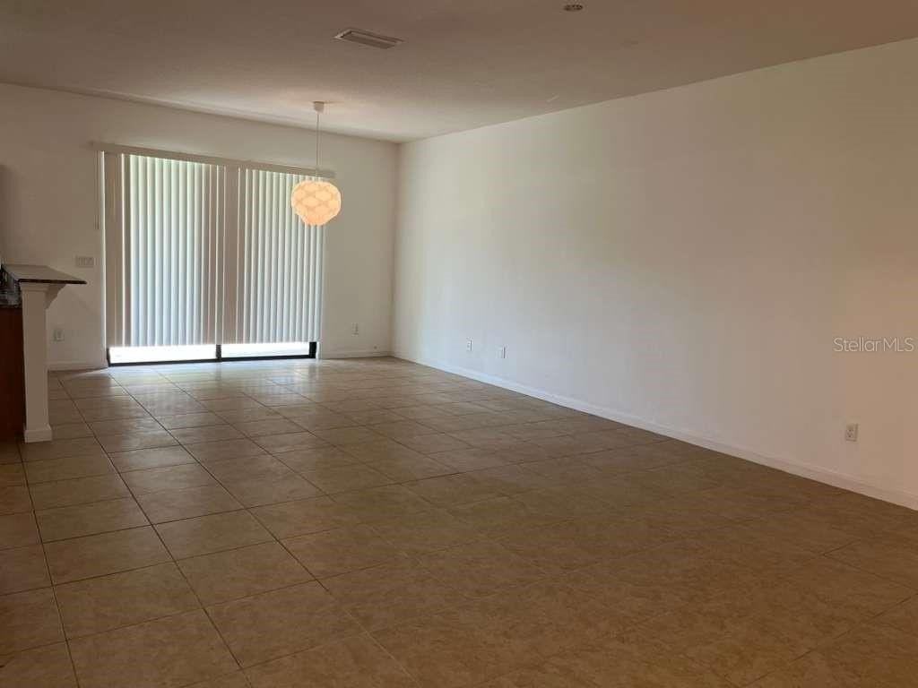 1712 Portofino Meadows Blvd - Photo 4 of 12