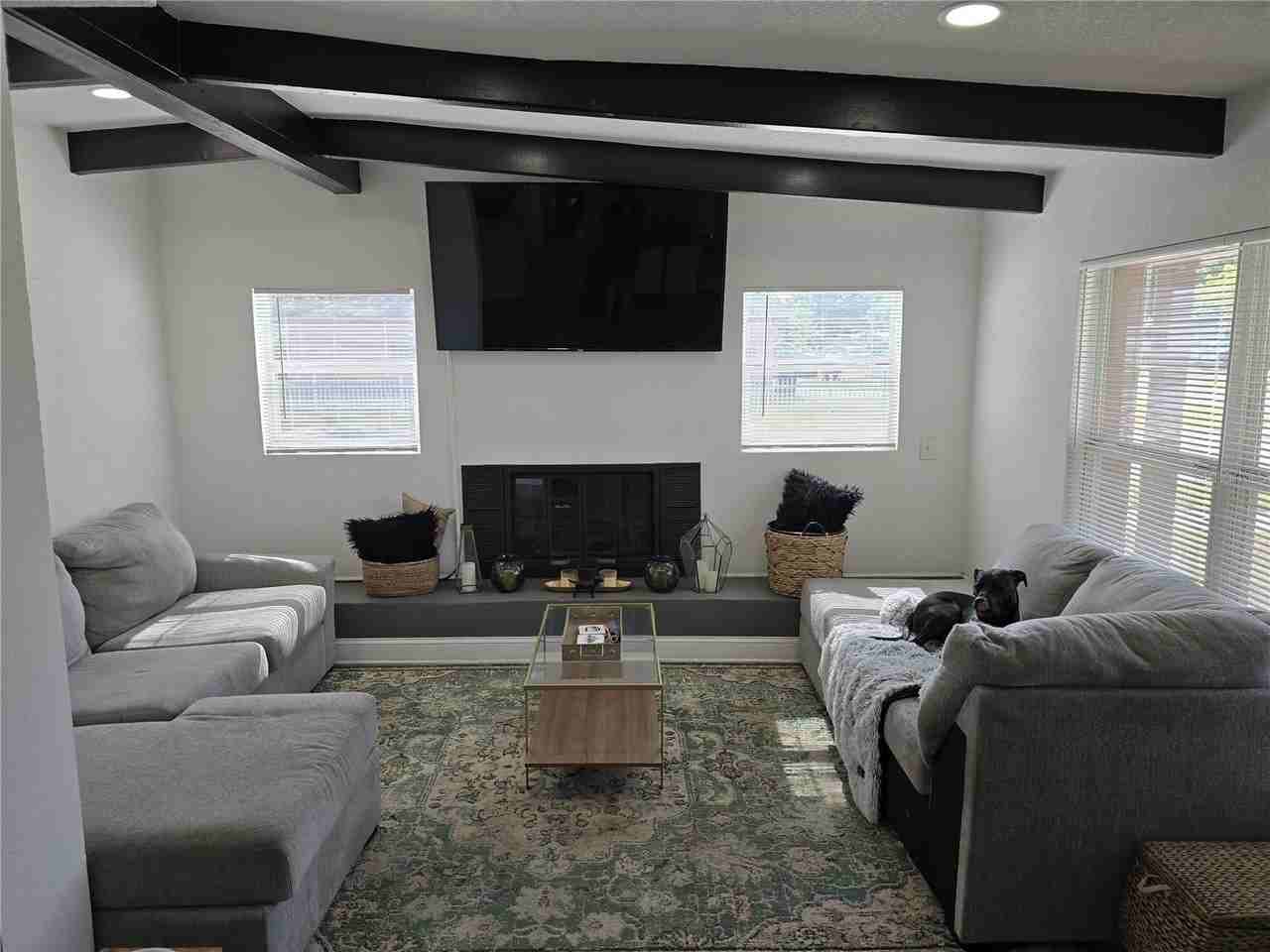 4301 W Wisconsin Ave - Photo 4 of 23