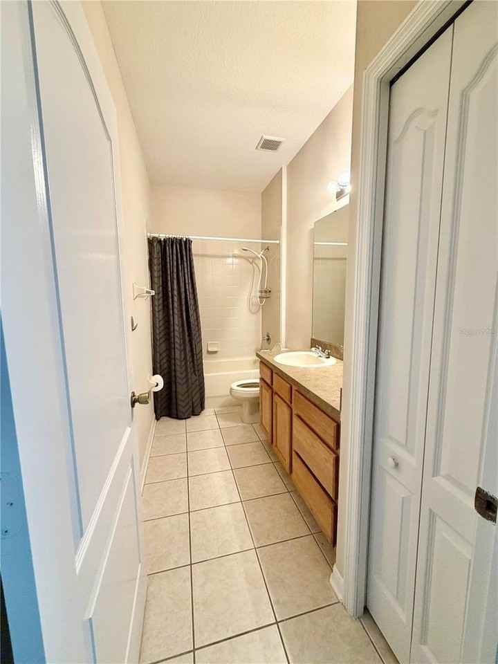 4004 Langdrum Dr - Photo 5 of 18