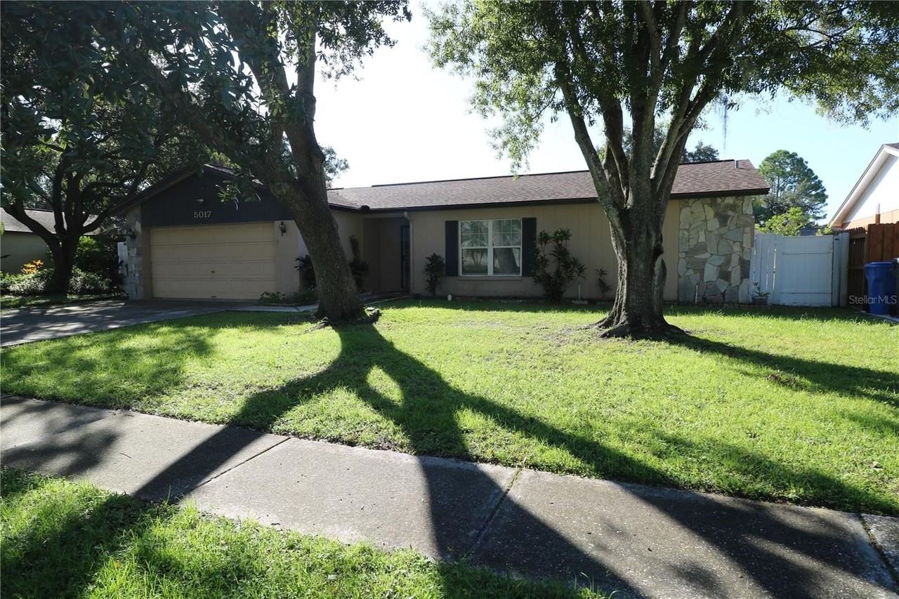 5017 Oakshire Dr - Photo 3 of 41
