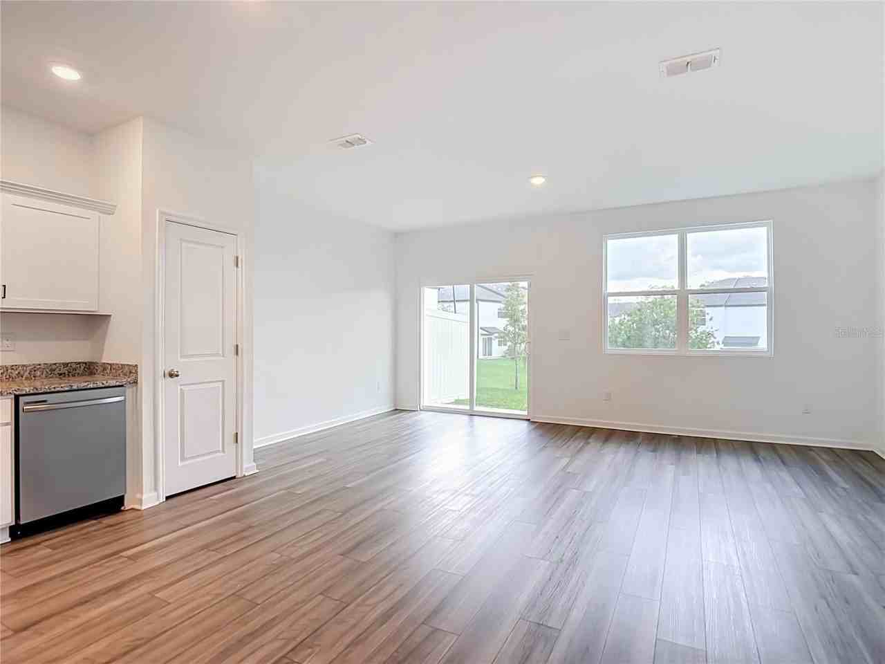 6206 Daerr Ridge St - Photo 4 of 50
