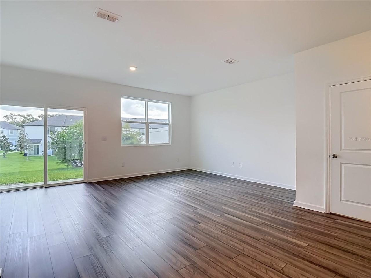 6206 Daerr Ridge St - Photo 5 of 50