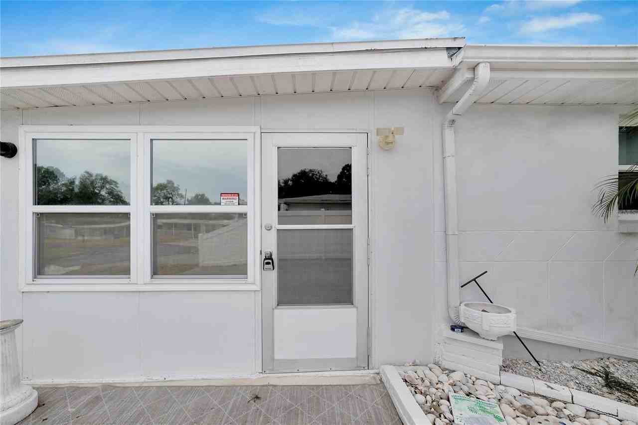 12093 104th Ln - Photo 5 of 28