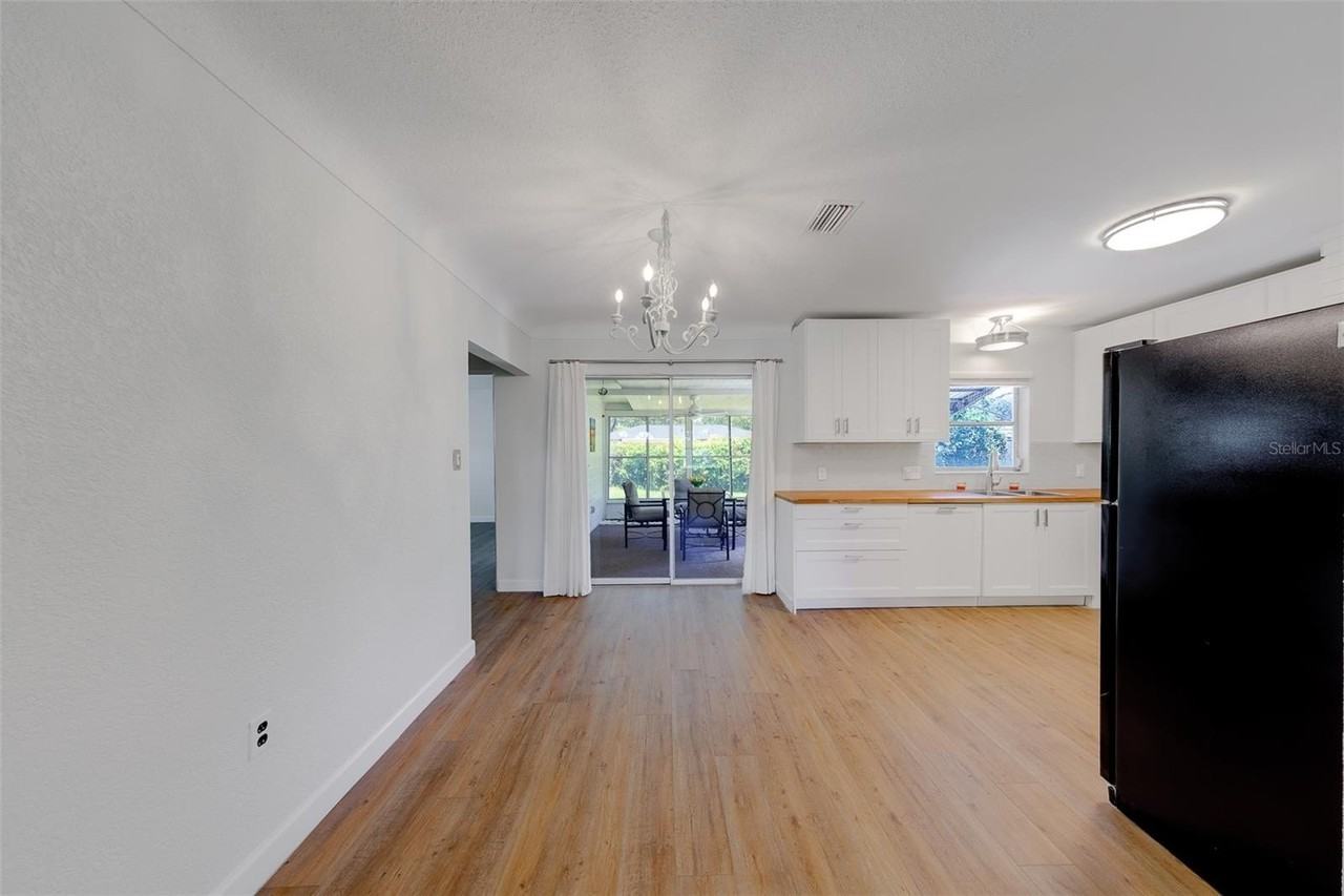 9741 52nd Ter N - Photo 6 of 50