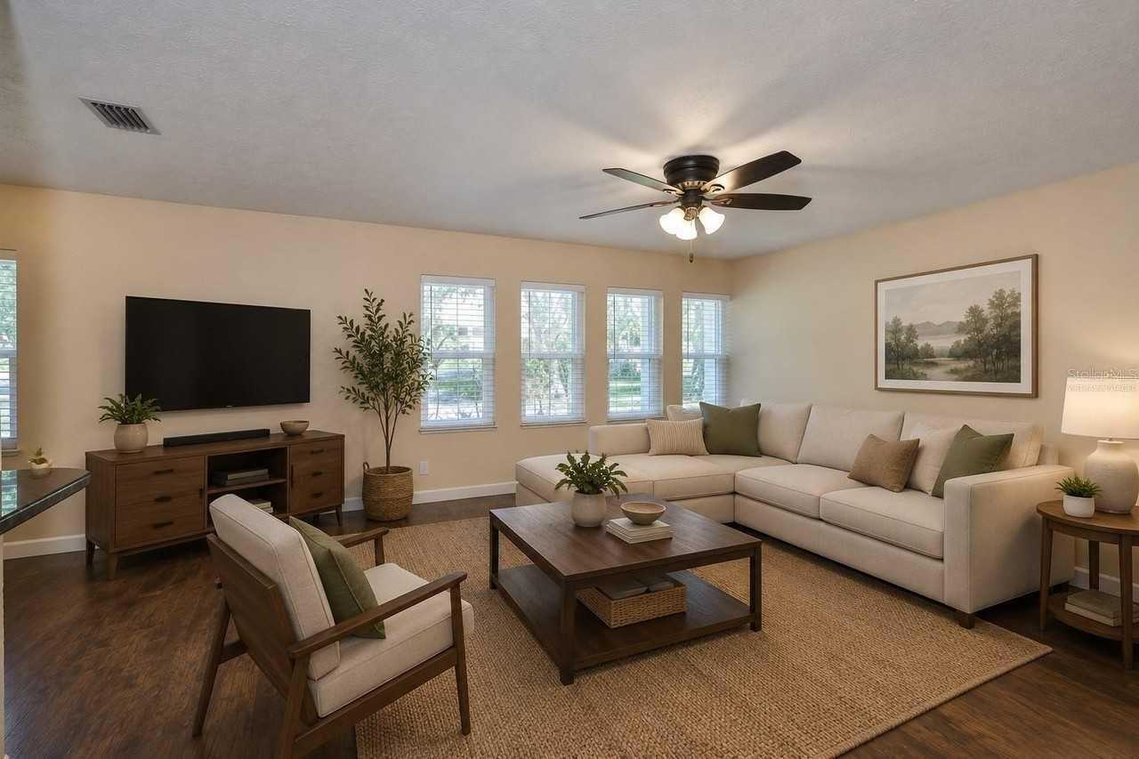 105 N Kingsway Rd - Photo 6 of 32
