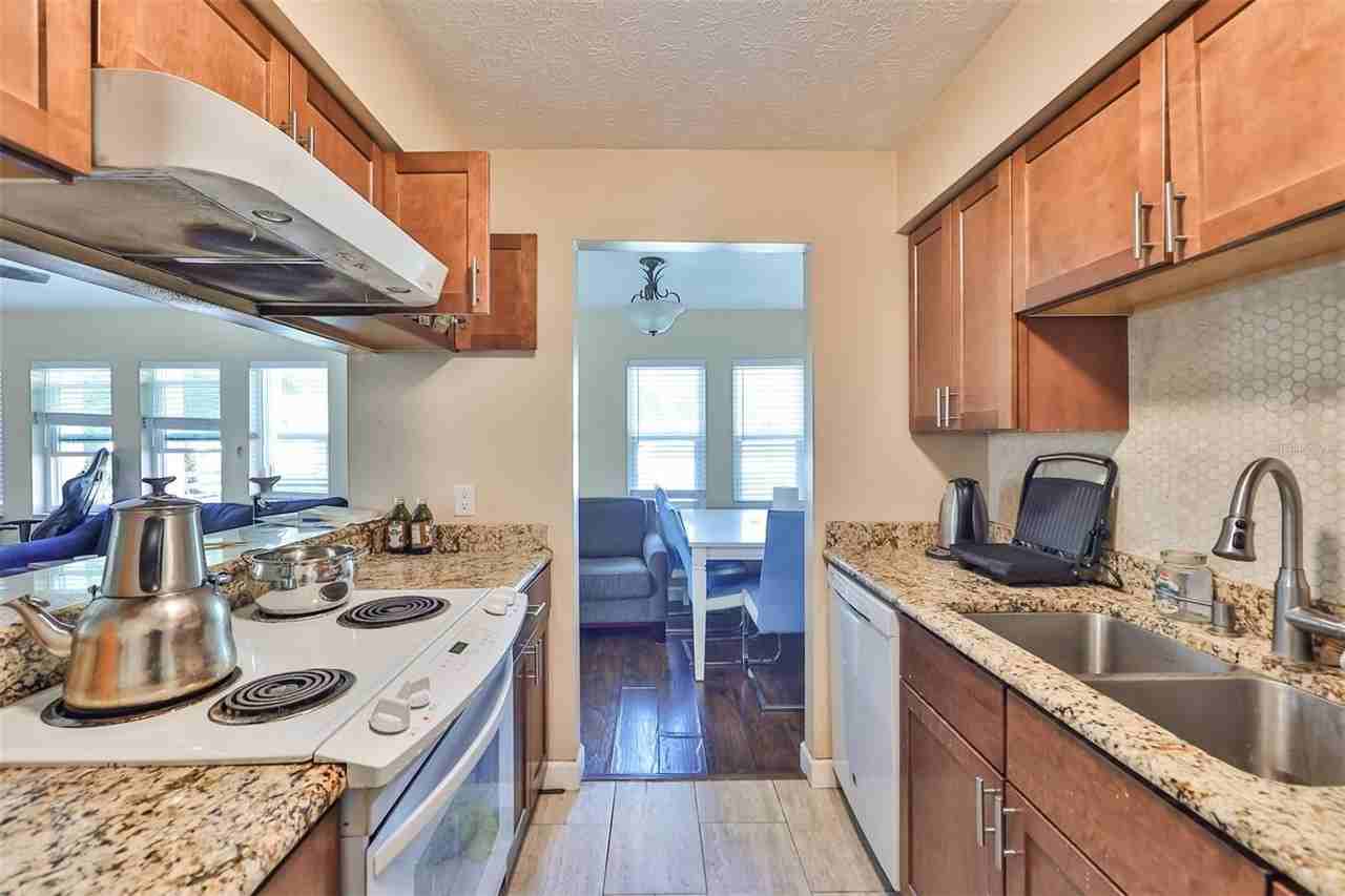 103 N Kingsway Rd - Photo 6 of 27