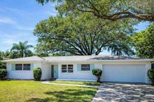 featured image of 1512 Picardy Cir