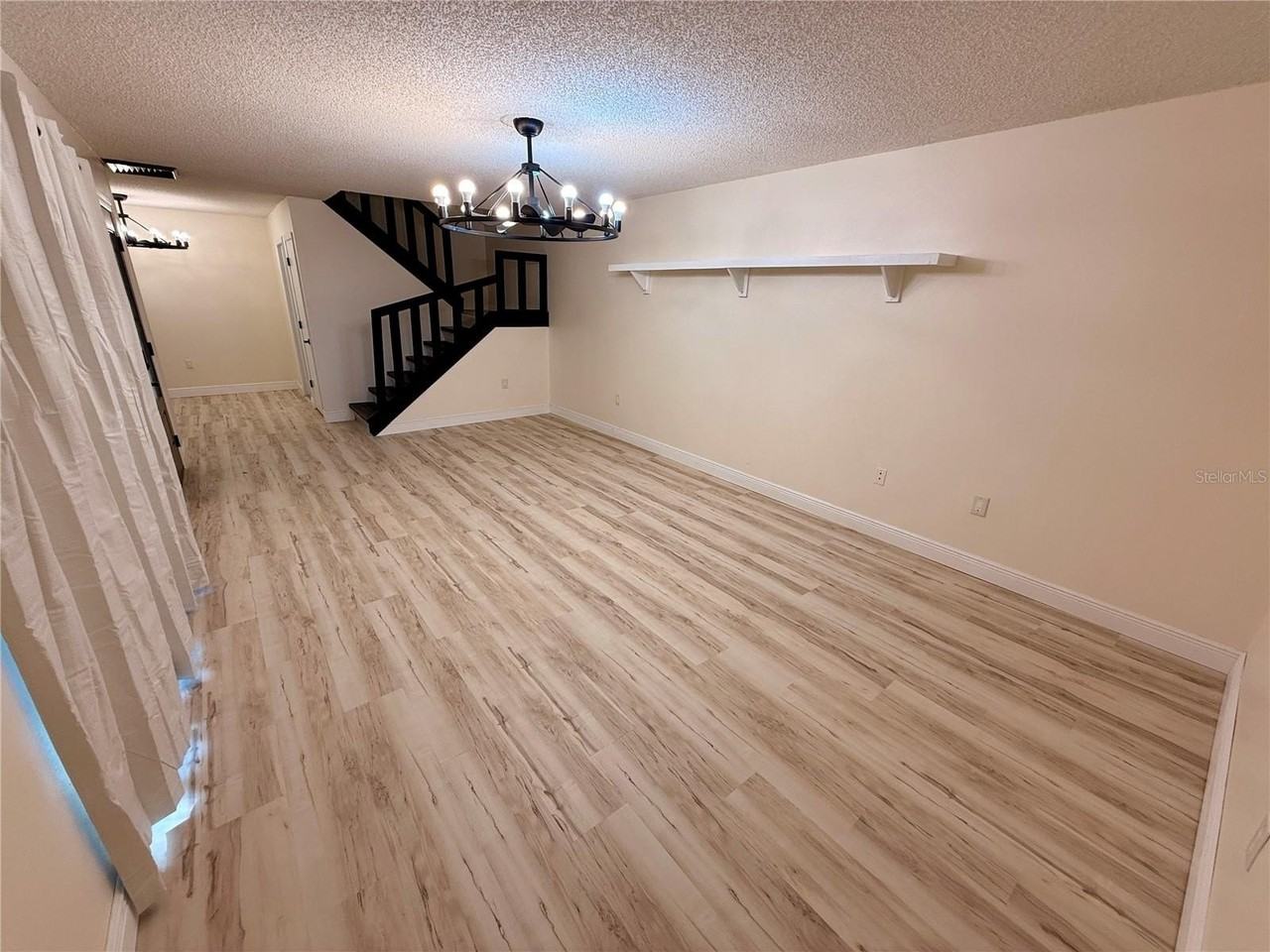 2747 5th Ct - Photo 4 of 49