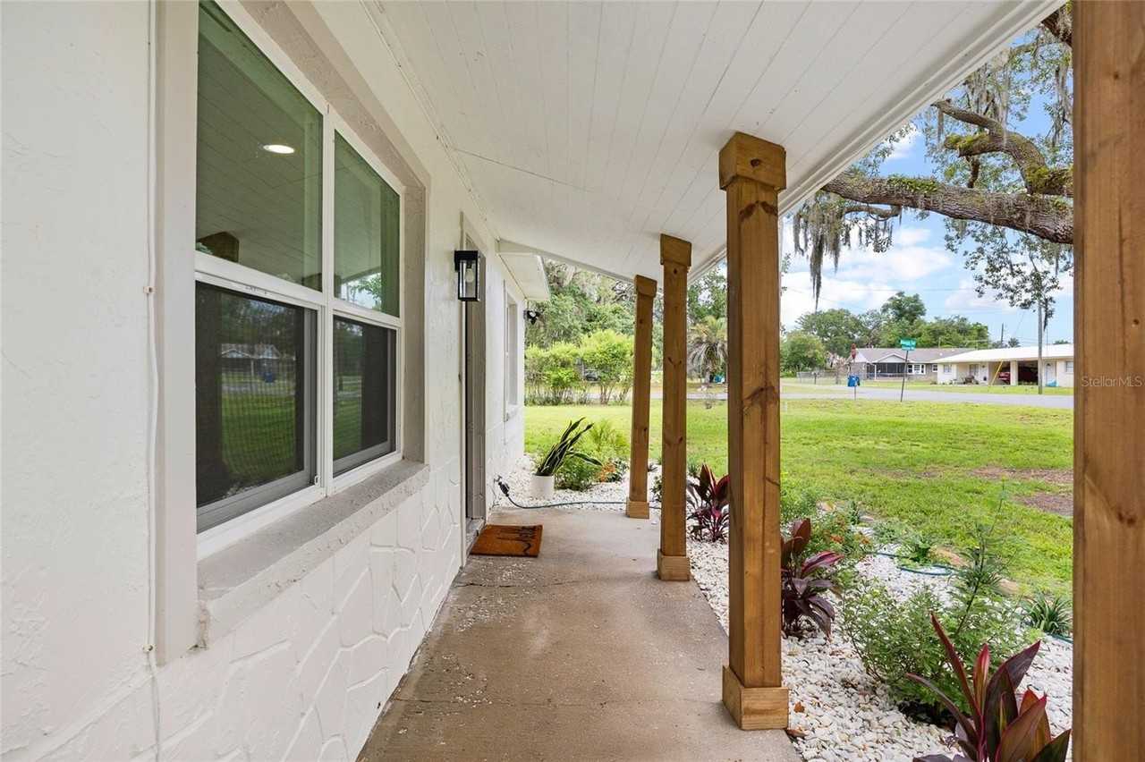 34807 Evergreen Way - Photo 5 of 38