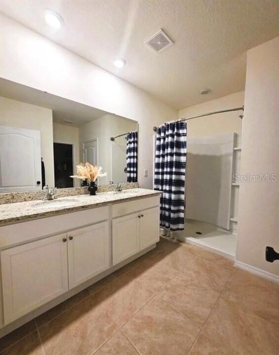 5280 Maddie Dr - Photo 6 of 8