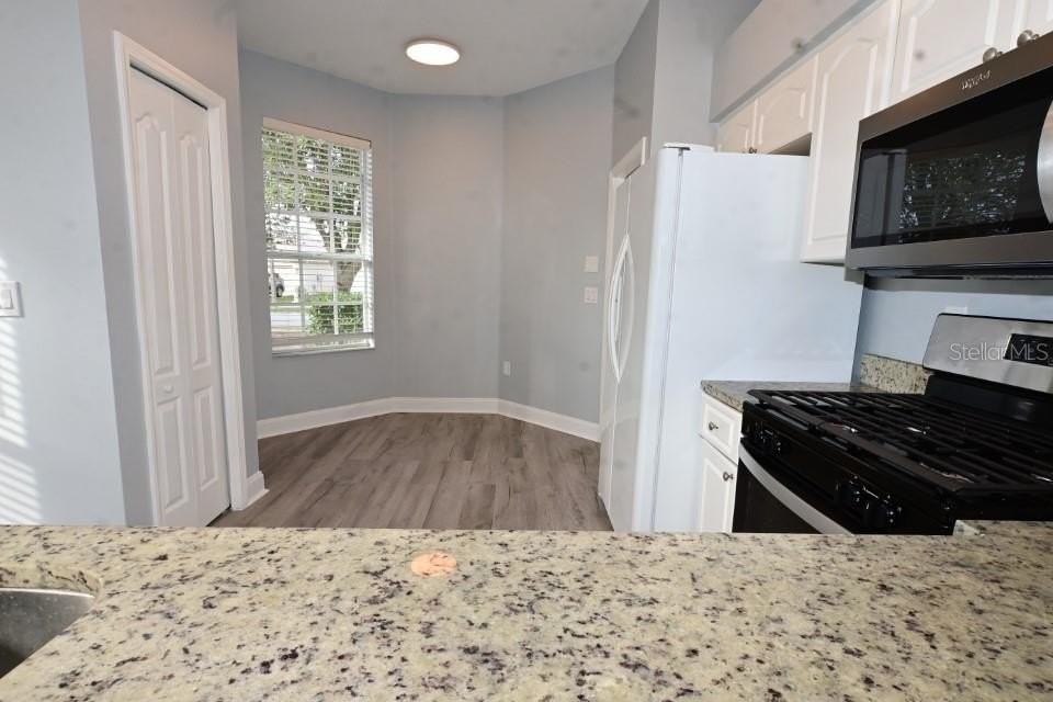 24852 Portofino Dr - Photo 6 of 19