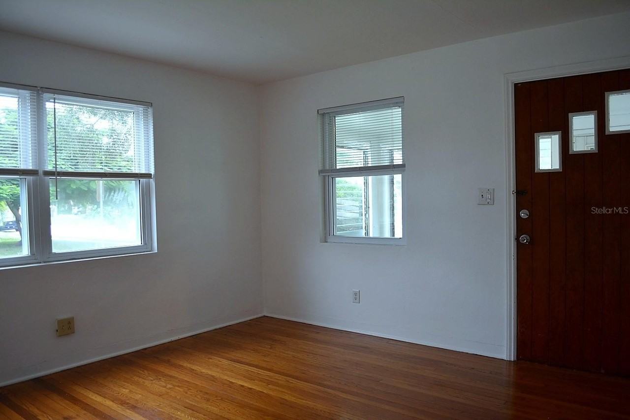1401 34th Ave N - Photo 2 of 23