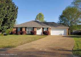 featured image of 208 Foxwood Cv