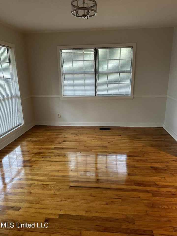 1133 W Cherokee Gln - Photo 5 of 28