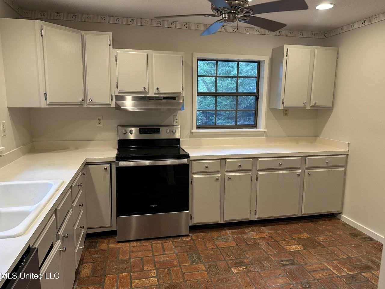 1133 W Cherokee Gln - Photo 6 of 28