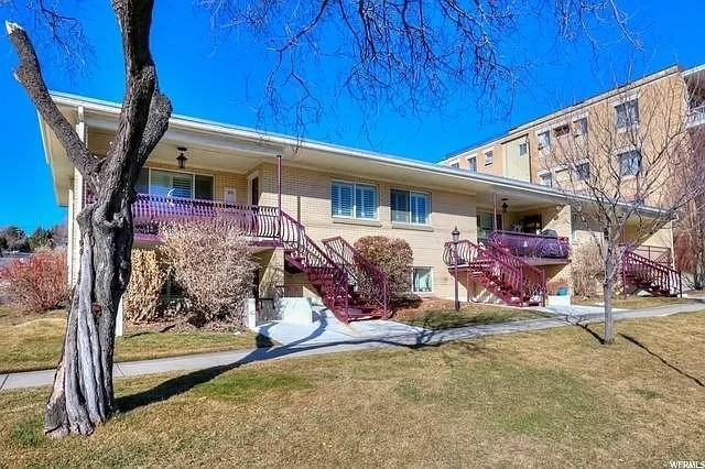 203 E 3rd Ave - Photo 2 of 16