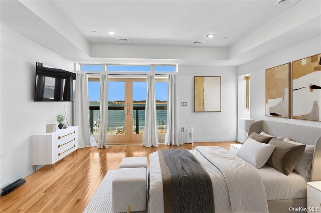416 W Bay Dr - Photo 4 of 9