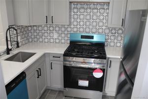 featured image of 12 Lexington Hl #7
