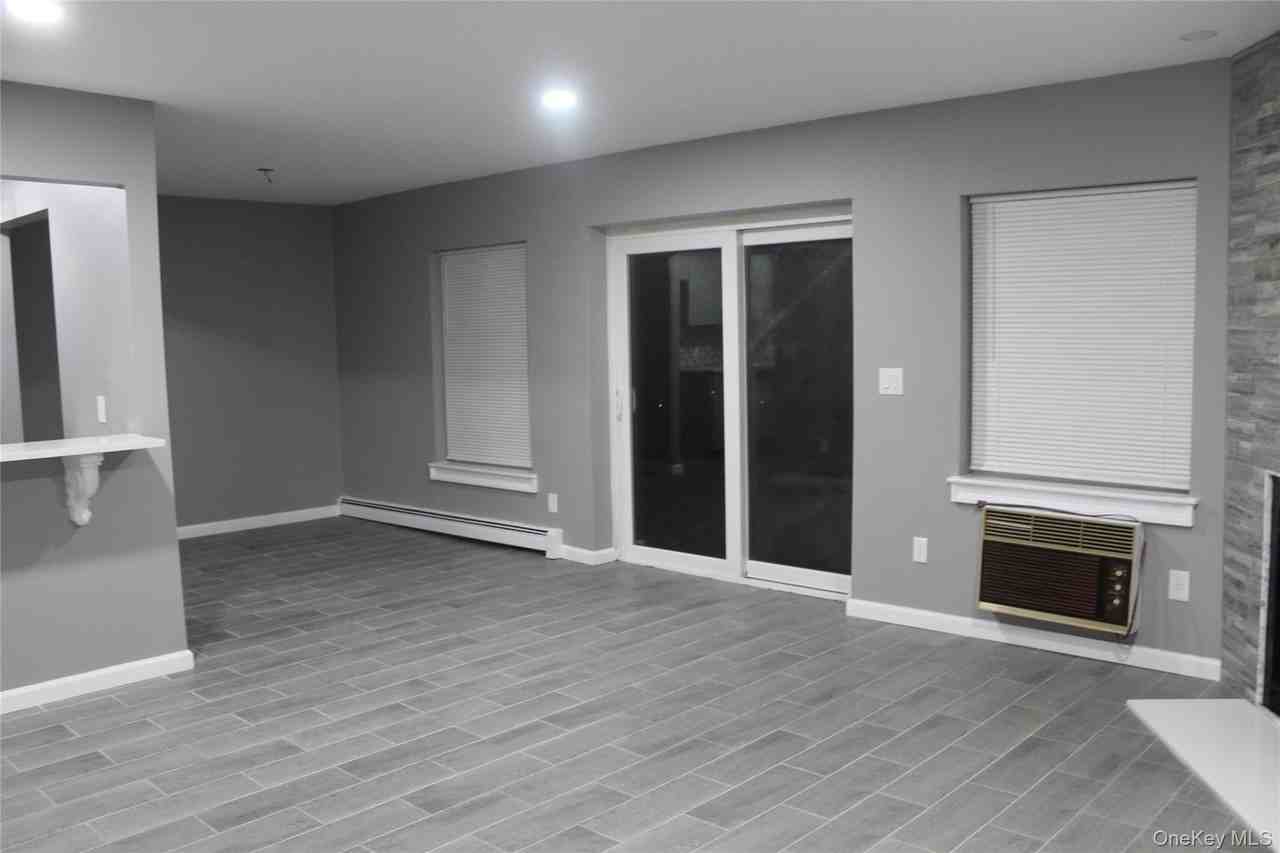 12 Lexington Hl #7 - Photo 6 of 25