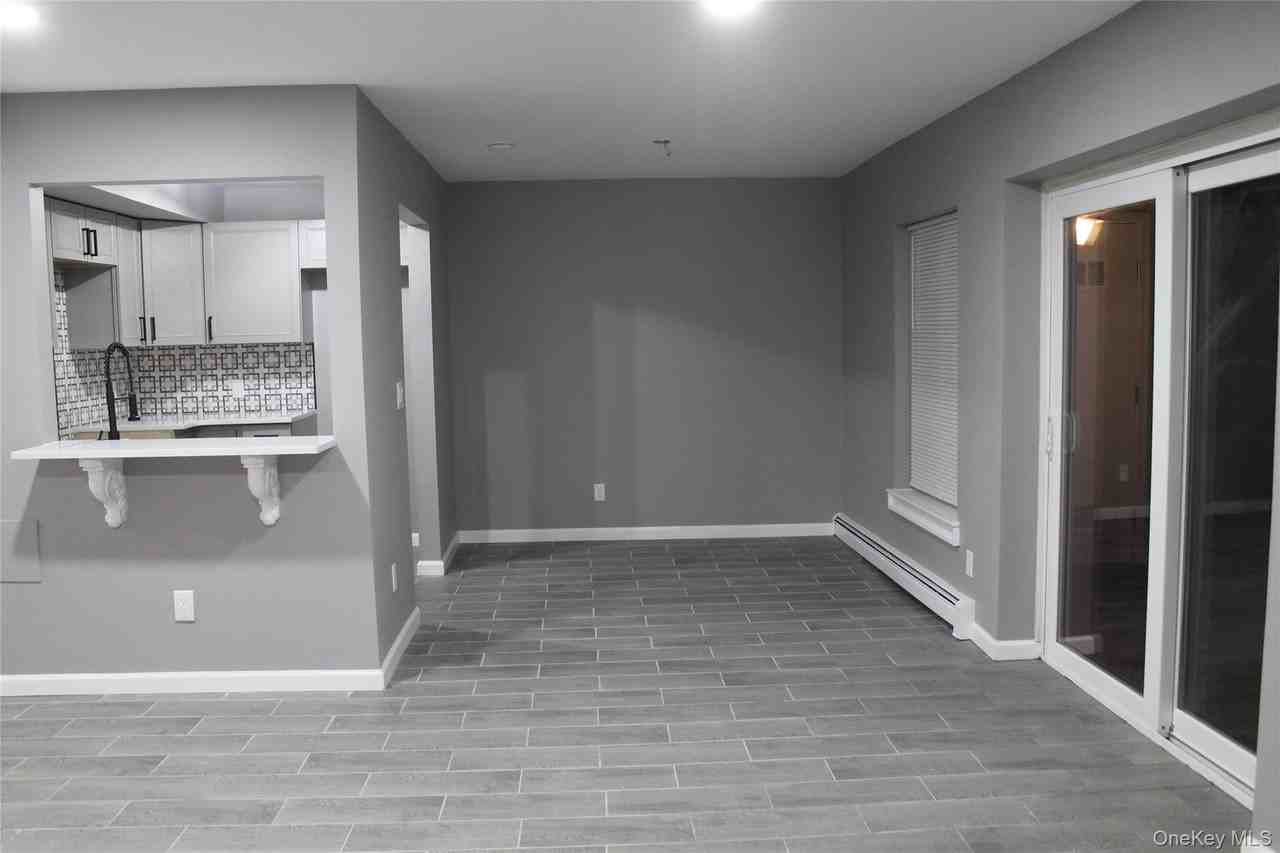 12 Lexington Hl #7 - Photo 7 of 25