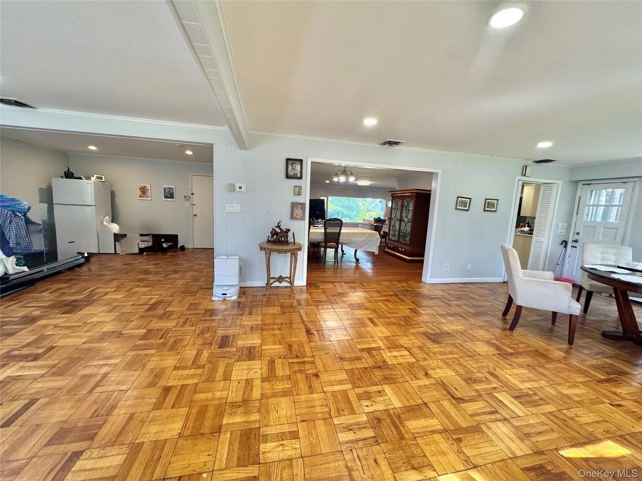 60 Gristmill Ln - Photo 6 of 39