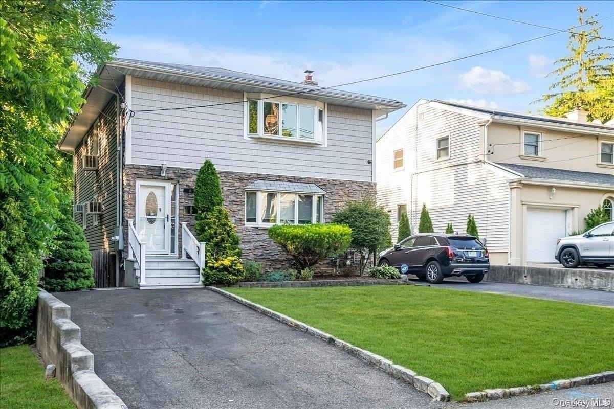 49 Neulist Ave #2ndFL - Photo 2 of 16