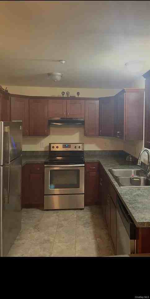 10 Pershing Pl