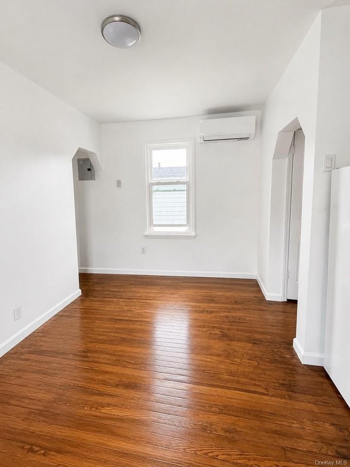 826 Wilcox Ave #2 - Photo 3 of 6