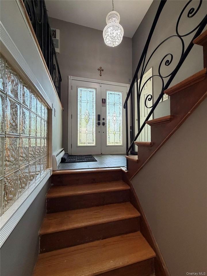 6 Raphael St - Photo 7 of 22